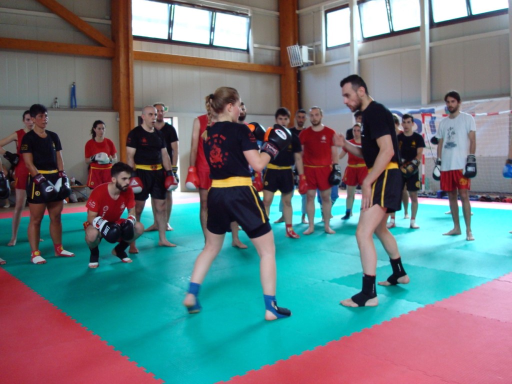 Allenamento di Sanda con i praticanti