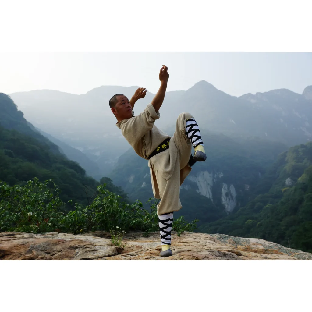 Maestro Shi Yan Hui durante una pratica di Shaolin Kung Fu - fotografia 16