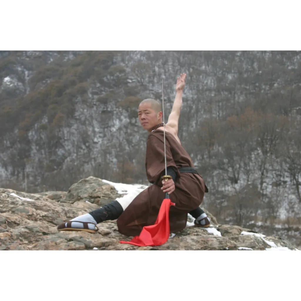 Maestro Shi Yan Hui durante una pratica di Shaolin Kung Fu - fotografia 36